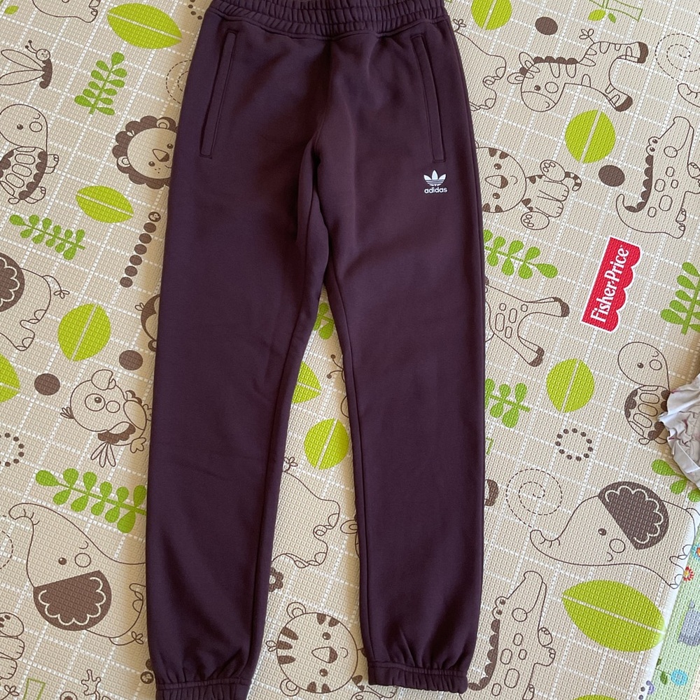 Adidas Men/Hombre ESS pants Brown Joggers NWT